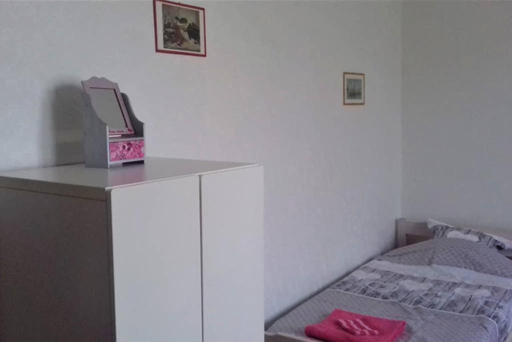 Spacieux appartement proche centre et piscine Condom Extérieur photo