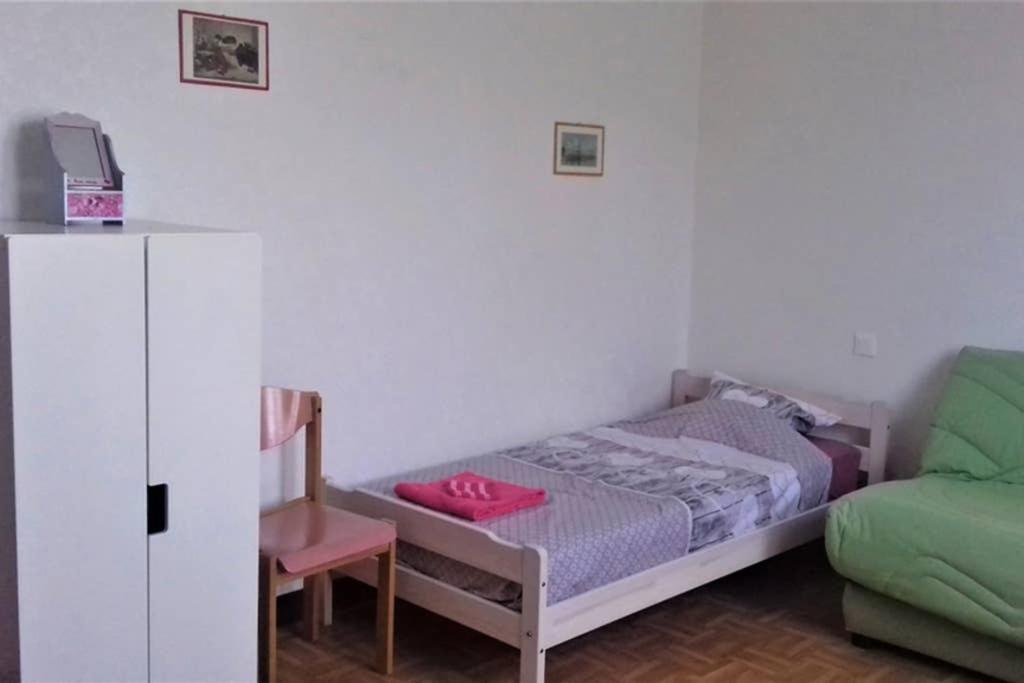 Spacieux appartement proche centre et piscine Condom Extérieur photo