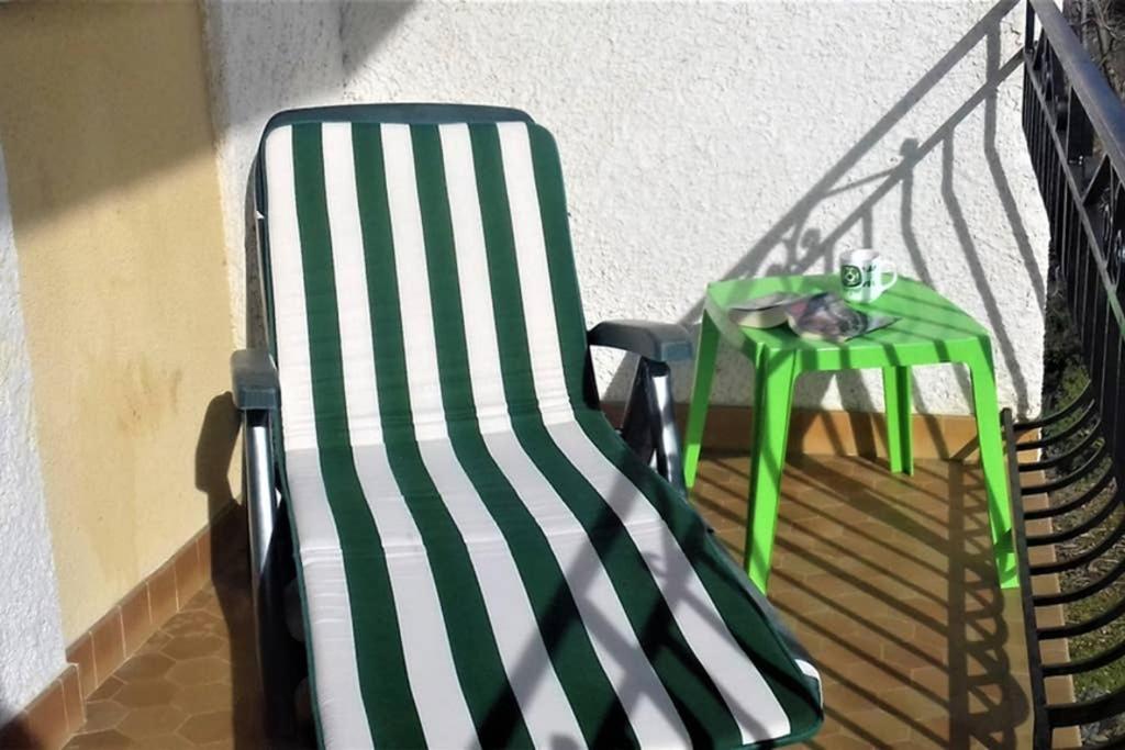 Spacieux appartement proche centre et piscine Condom Extérieur photo