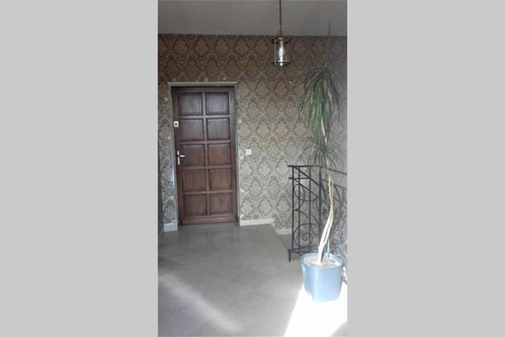 Spacieux appartement proche centre et piscine Condom Extérieur photo